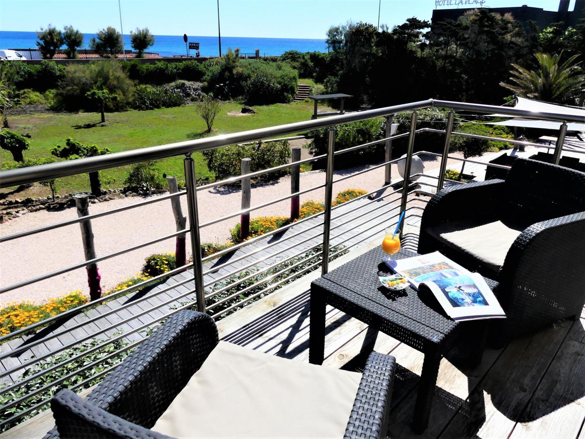 Hotel De La Vierge Noire Sainte-Maxime Exteriör bild